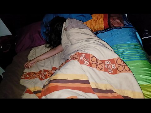 ❤️ Stiefsohn beschimpft seine junge Stiefmutter, während sie schläft. Porno bei de.pornplaybb.ru ﹏